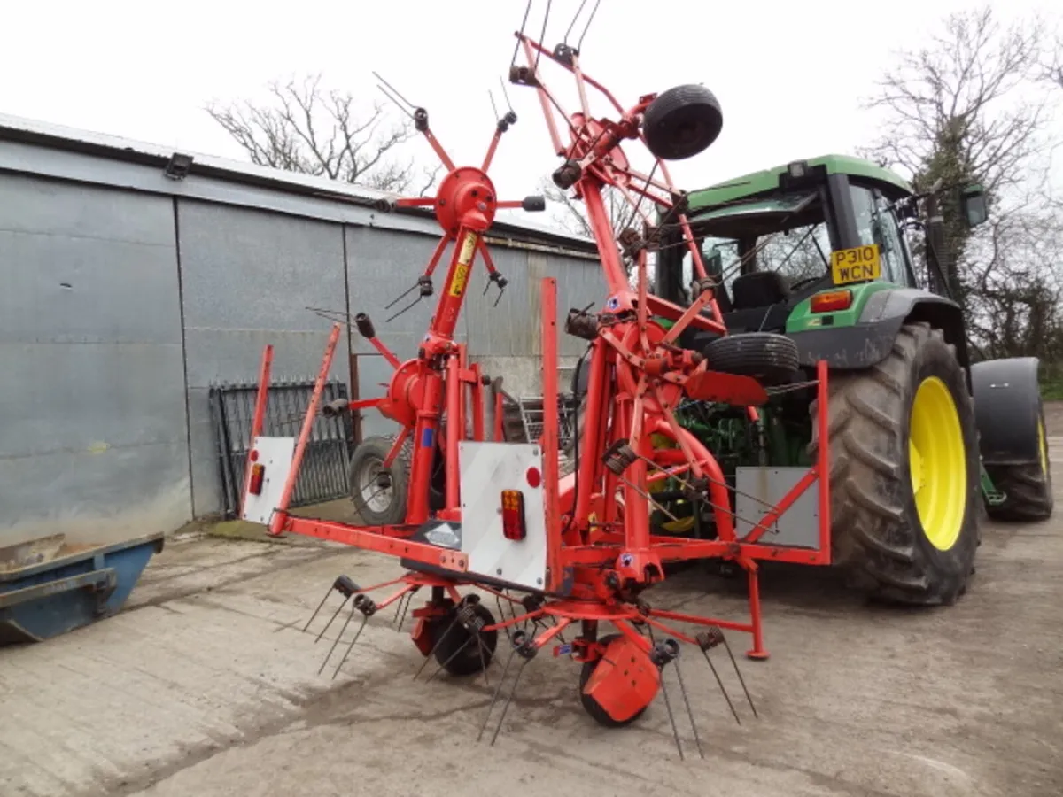 Kuhn GF642 Digidrive 6 Rotor Tedder - Image 4