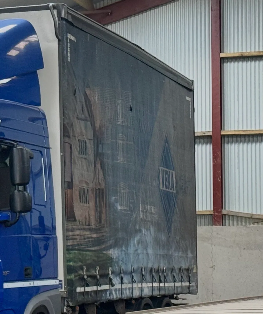 26 Foot Curtain side body - Image 1