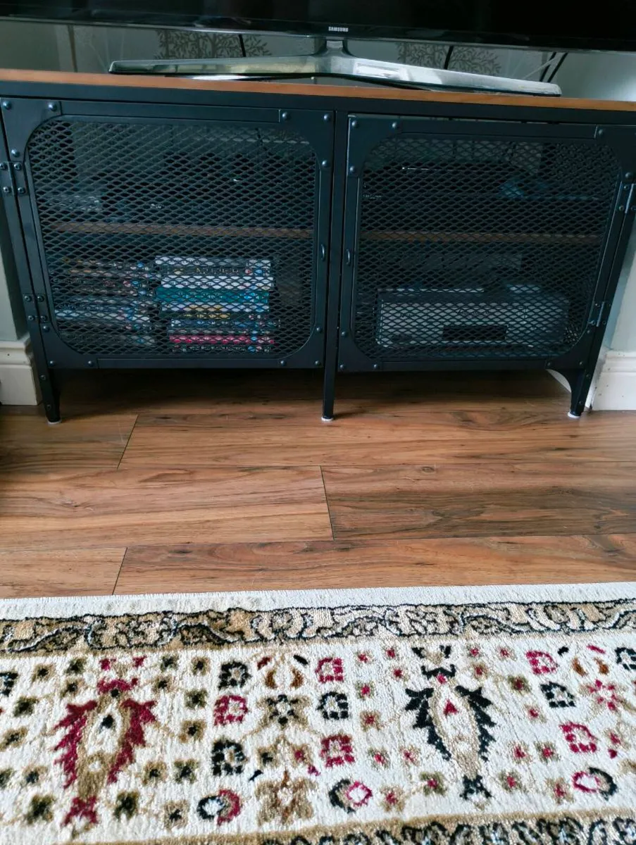 Tv unit - Image 1