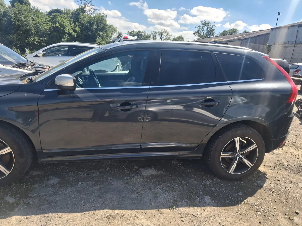2017 Volvo XC60 R-design parts - Image 3
