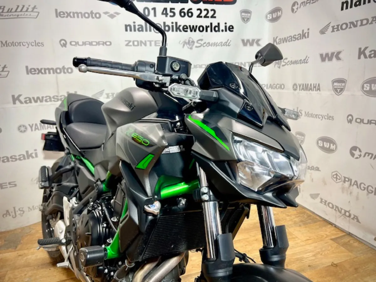 PRE-OWNED Kawasaki Z650 2023 - Image 4