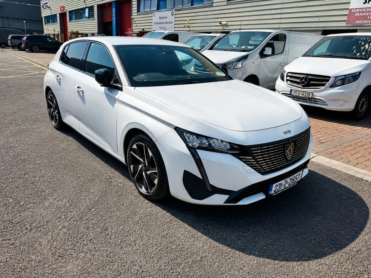 2023 Peugeot 308 AUTOMATIC Carvan - Image 1