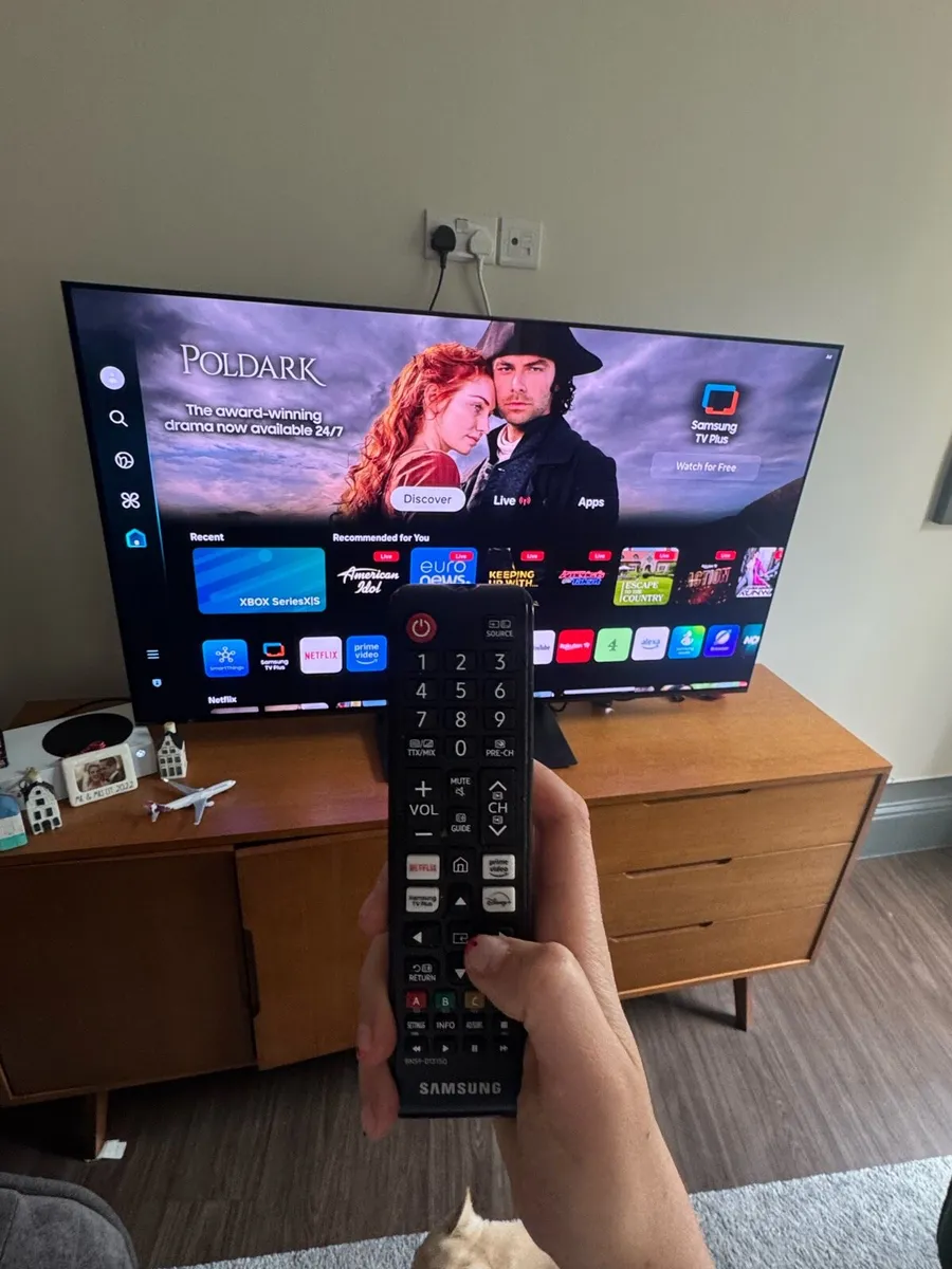 SAMSUNG QEOLED 55” - Image 1