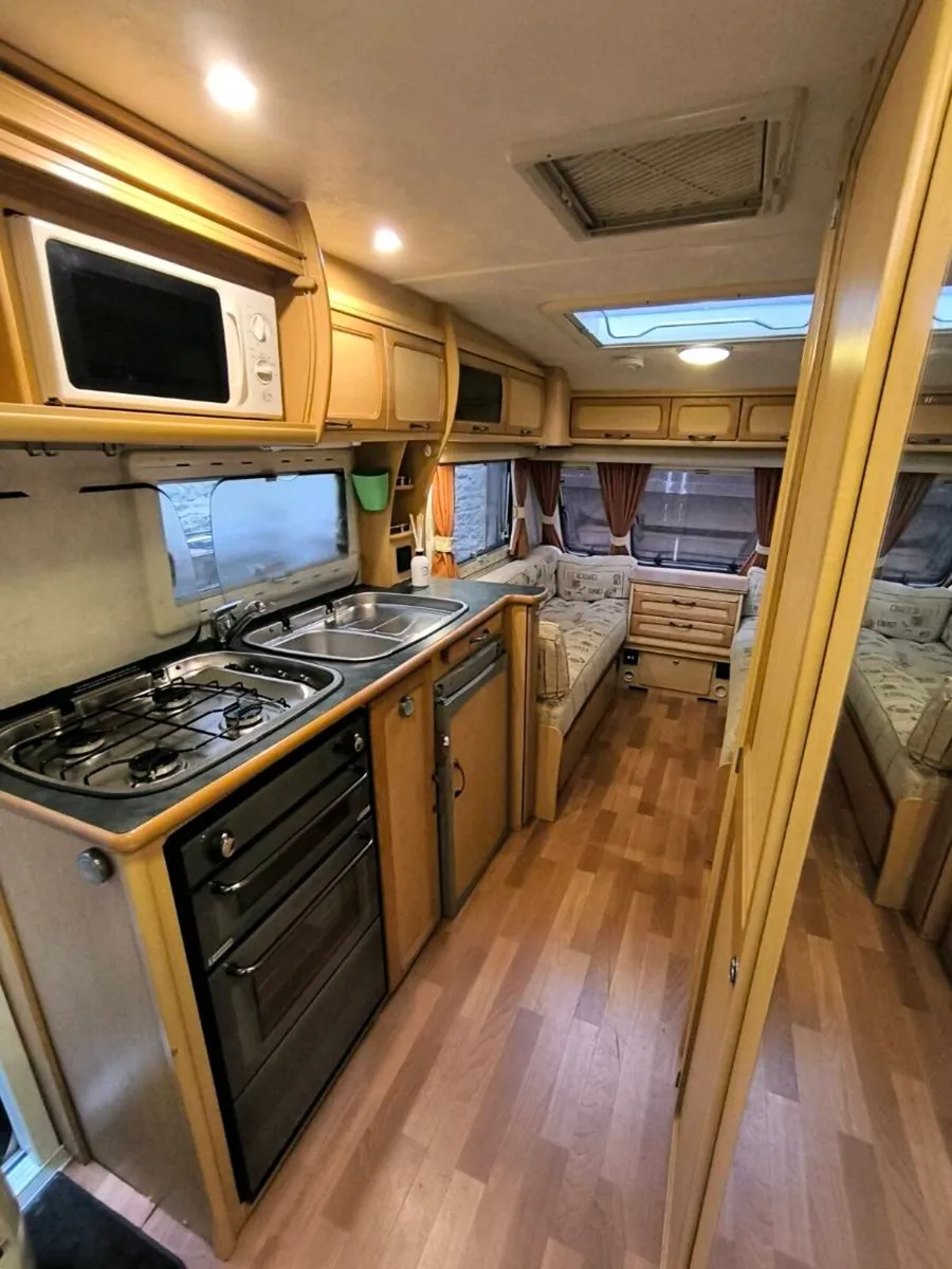 5 berth Caravan - Image 3