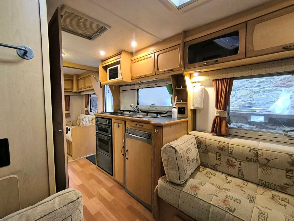 5 berth Caravan - Image 4