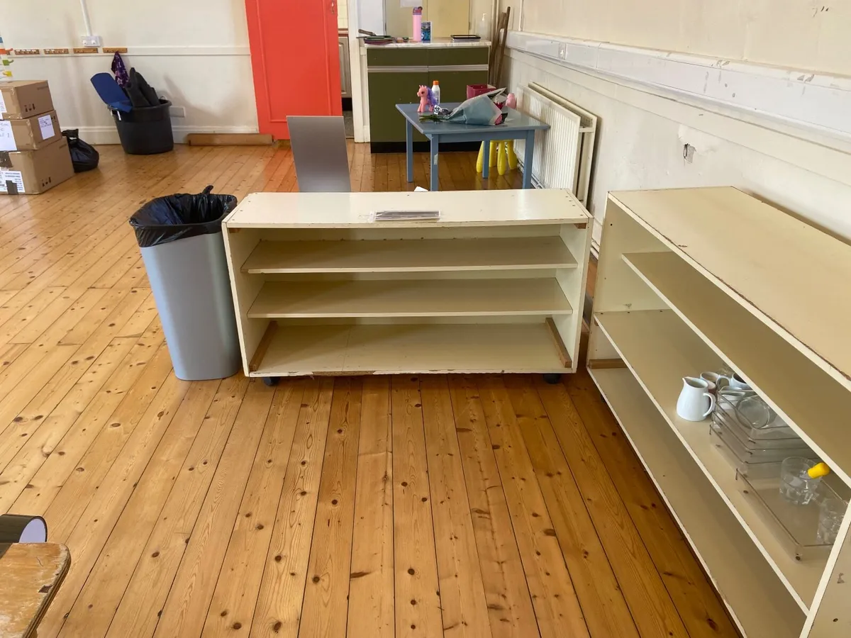 Shelving, preschool - Image 4