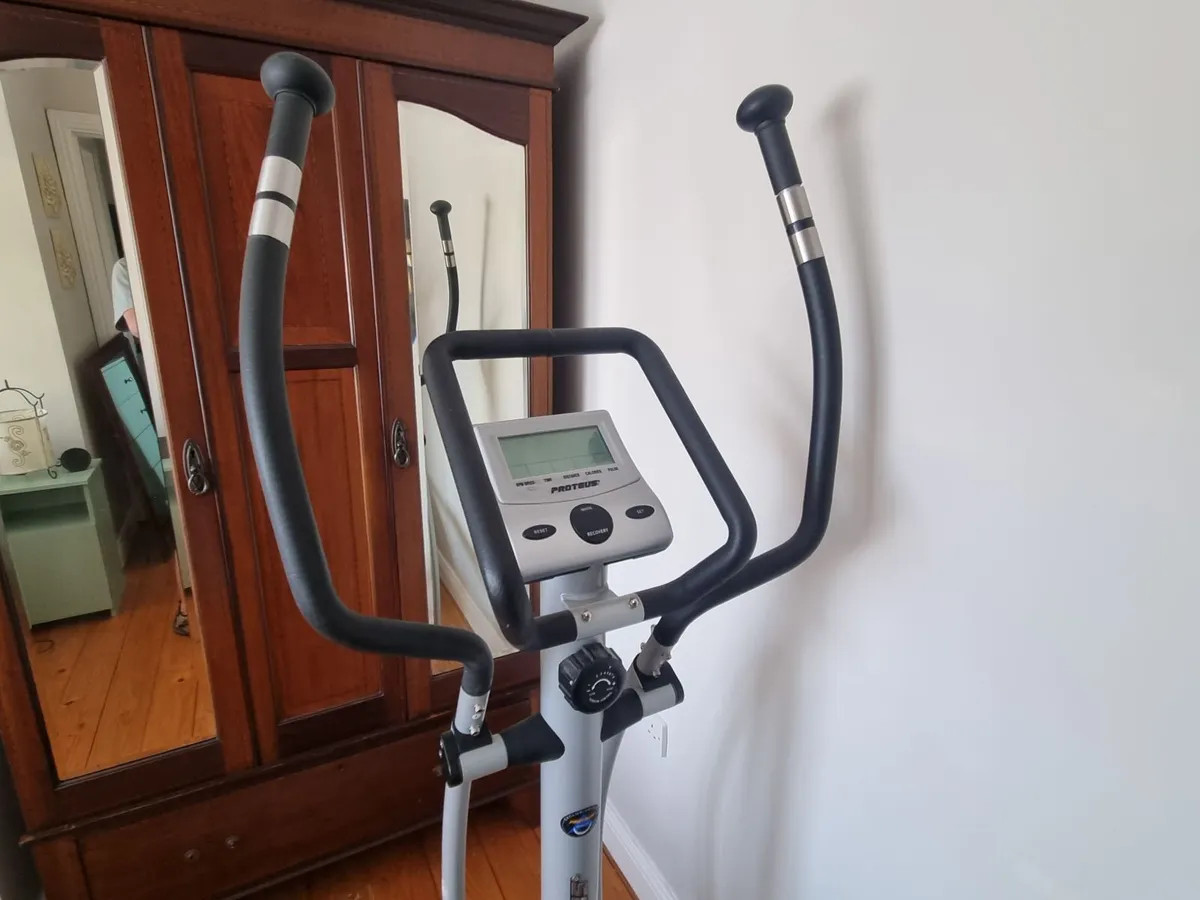 Cross Trainer - Image 1