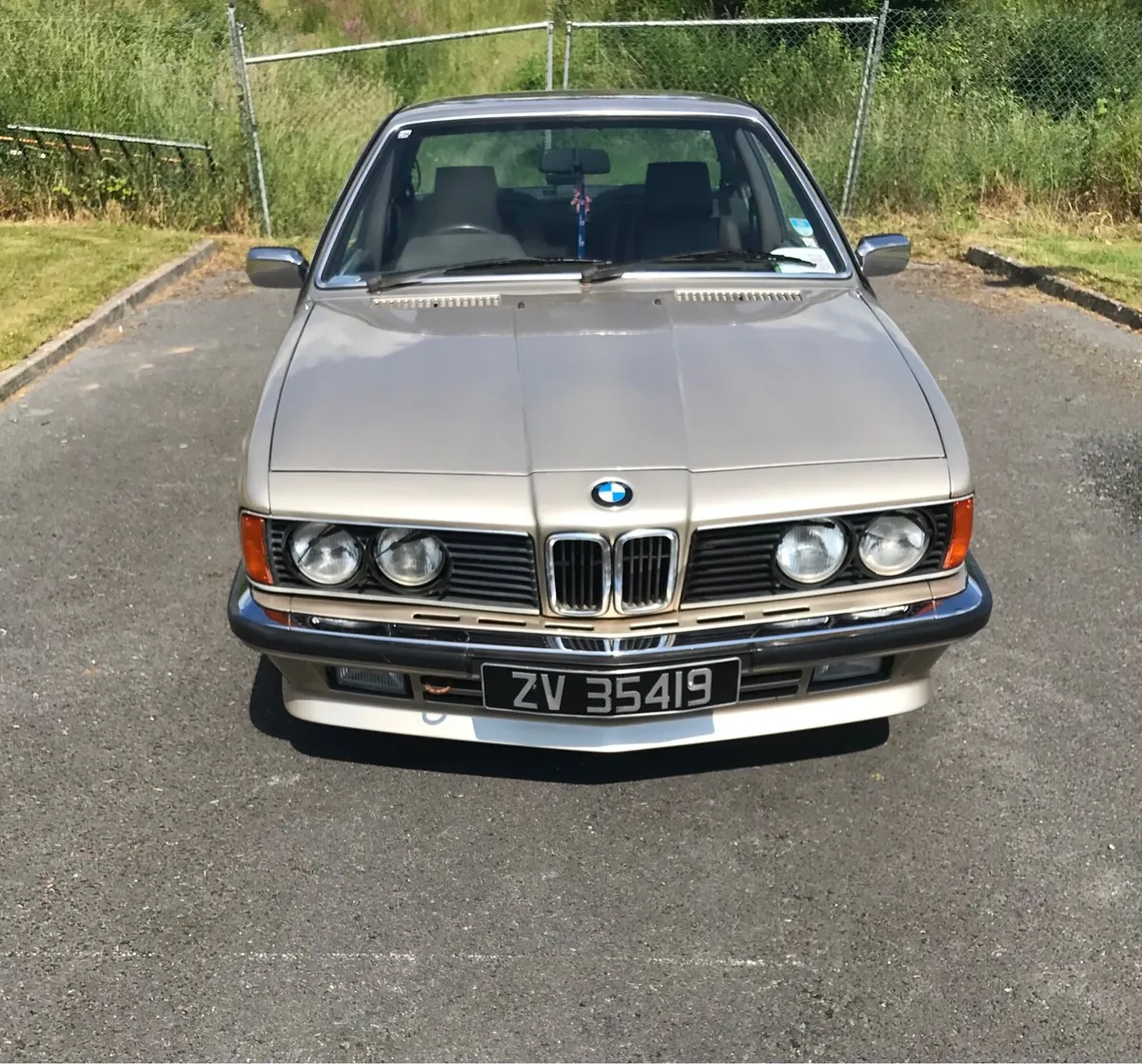 Vintage 1985 BMW 635 CSI - Image 1