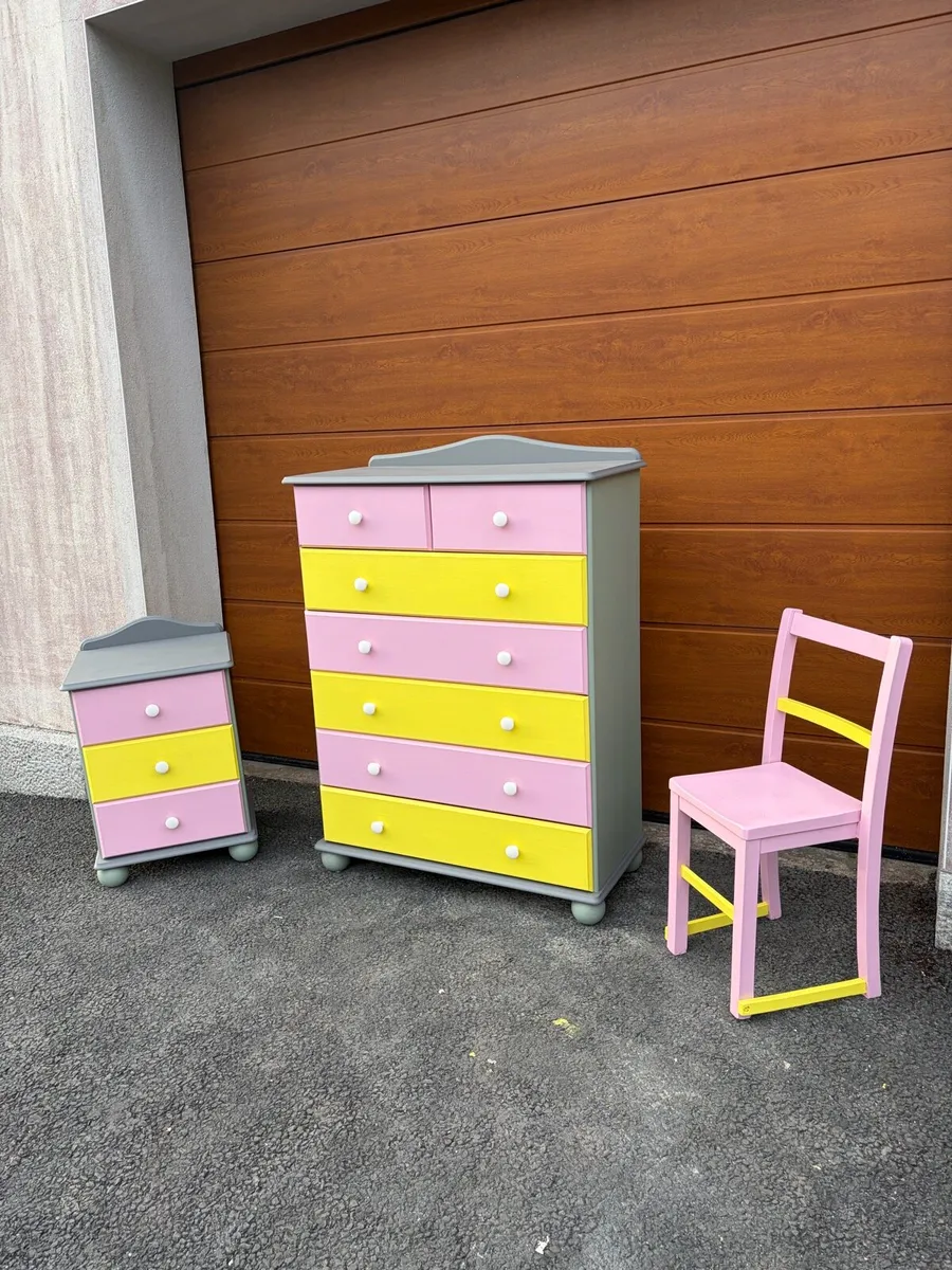 Bedroom Set - Image 1