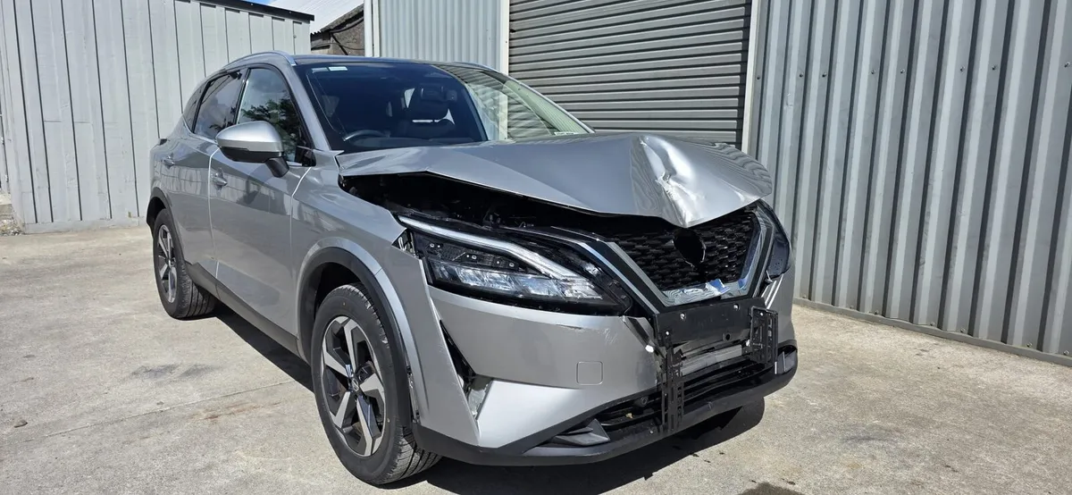 221 NISSAN QASHQAI - Image 1