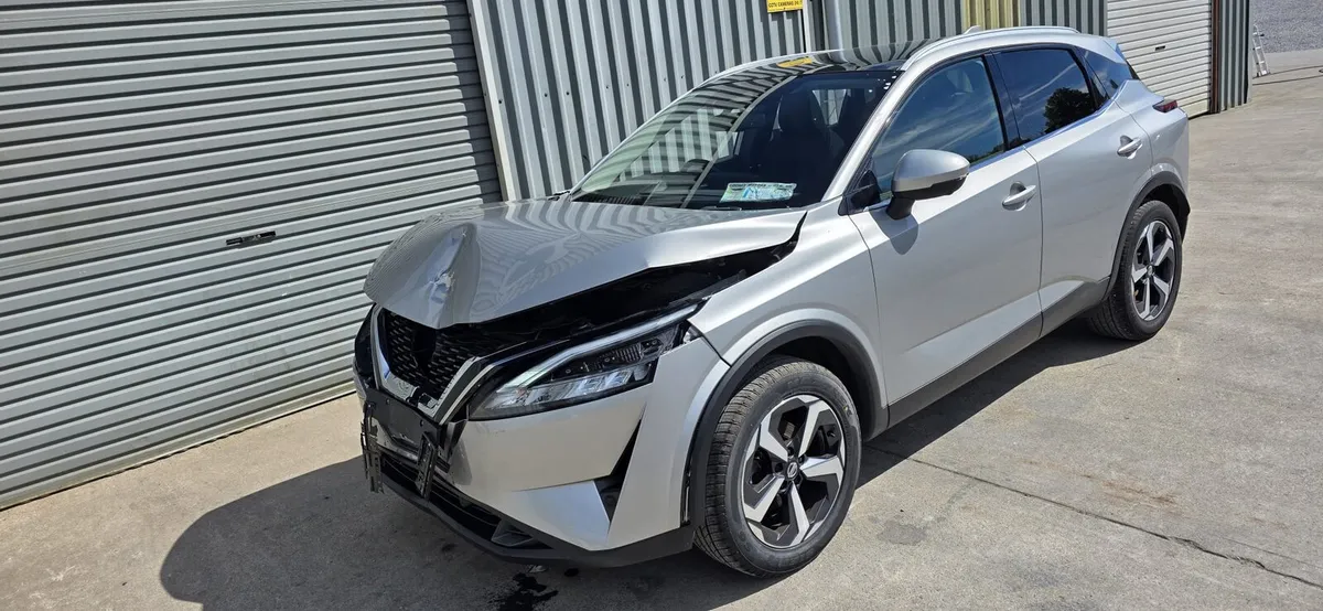 221 NISSAN QASHQAI - Image 3