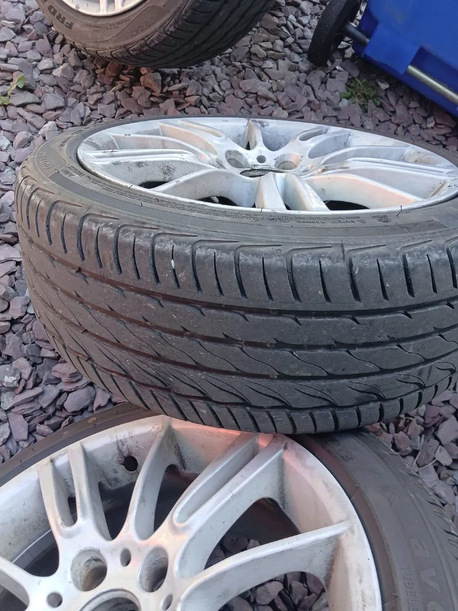 4 BMW Alloy Wheels – 17x7.5J ET35 – Good Tyres - Image 2