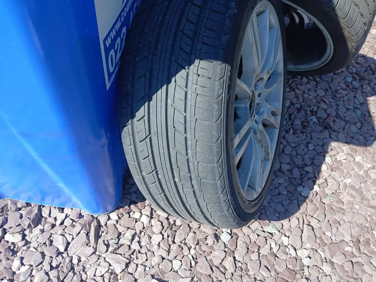 4 BMW Alloy Wheels – 17x7.5J ET35 – Good Tyres - Image 3