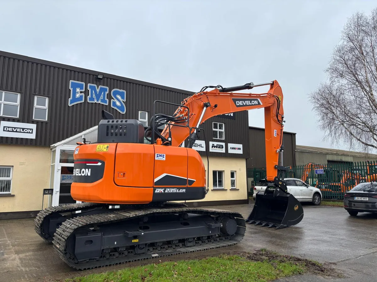 New Develon (Doosan) DX235LCR-7 - Image 2