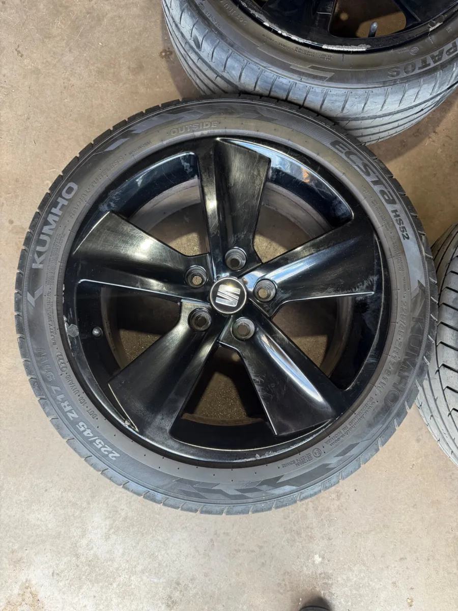 17inch seat Leon FR alloy wheels - Image 2