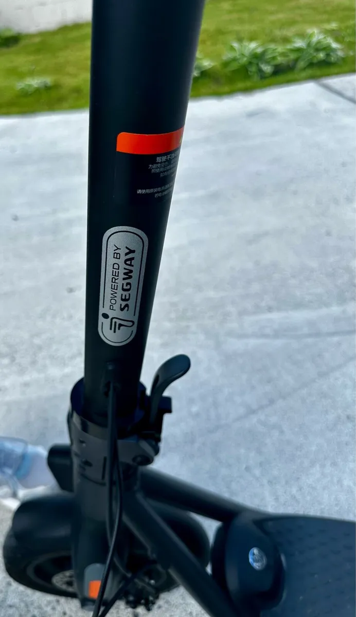 Segway Ninebot F2 Electric Scooter + Charger + - Image 3