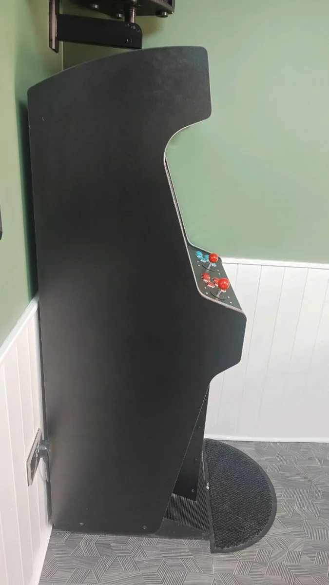 Arcade machine - Image 2