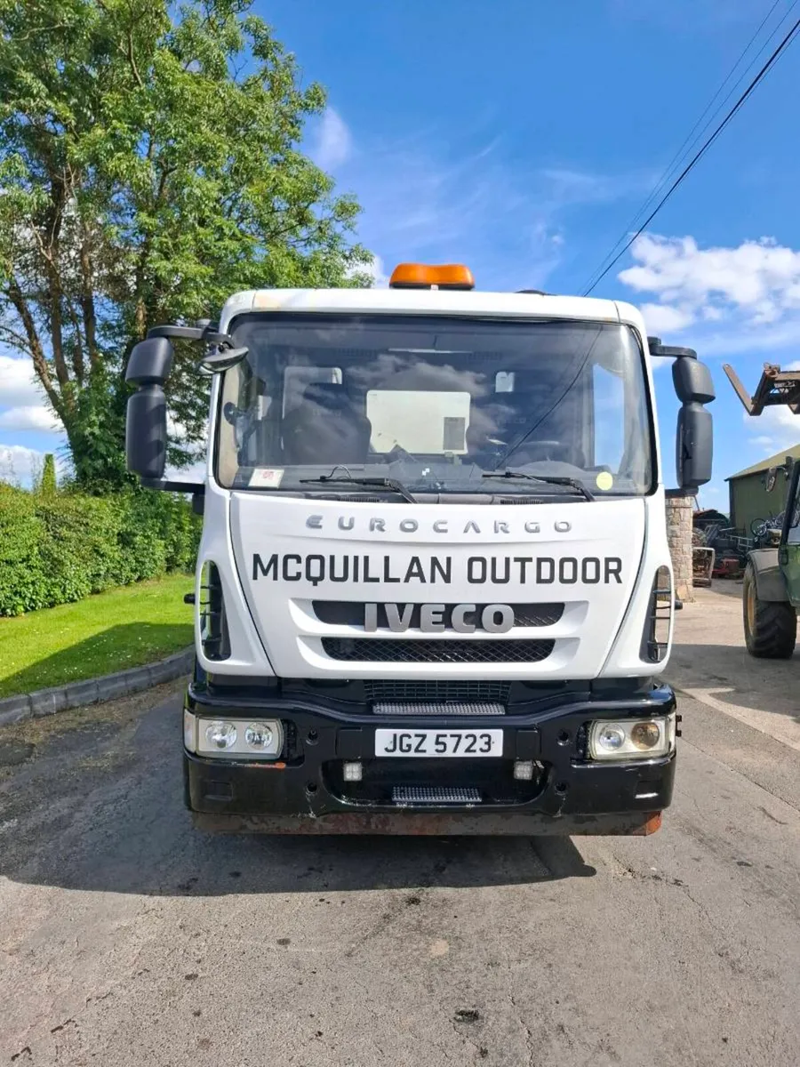 IVECO ROAD SWEEPER - Image 3