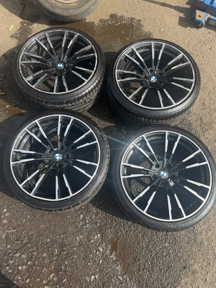 20inch M5 style BMW F10 F30 alloys - Image 1