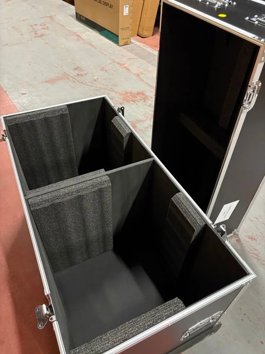 Dual Slot Speaker Fligh Case ( Suits Up To 15" ) - Image 4