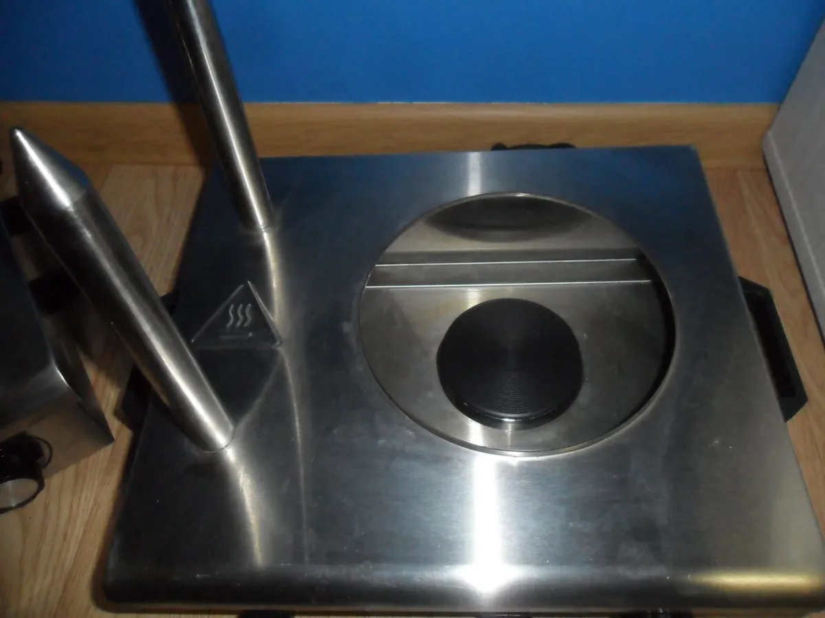Klarstein hot dog steamer and bun warmer - Image 3