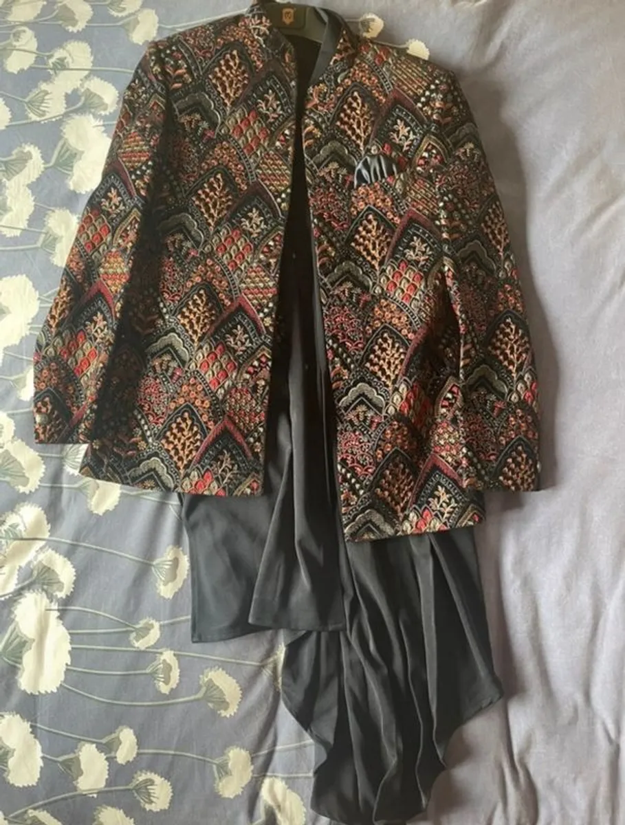 Indian Ceremony 3-Piece Suit - Image 2