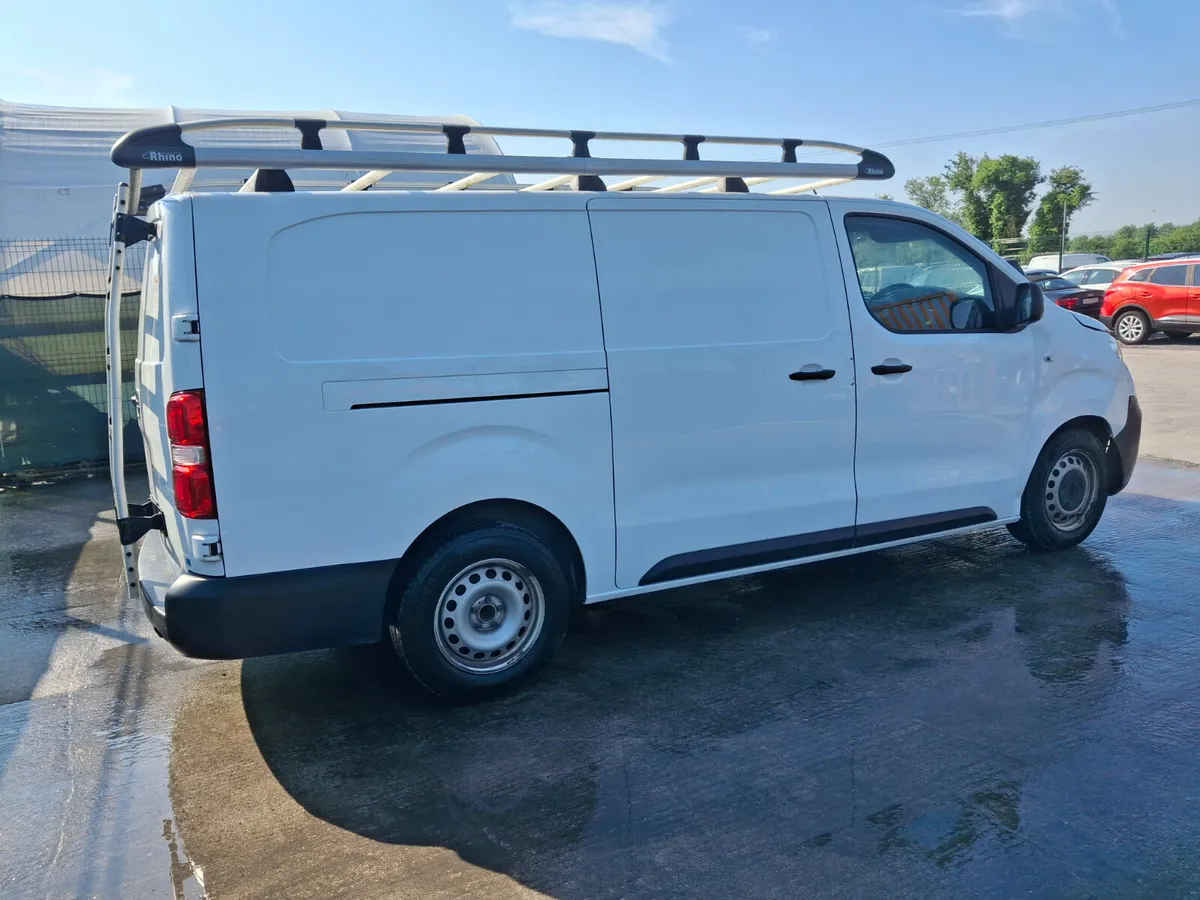 221 Opel Vivaro  1.5 Diesel - Image 3