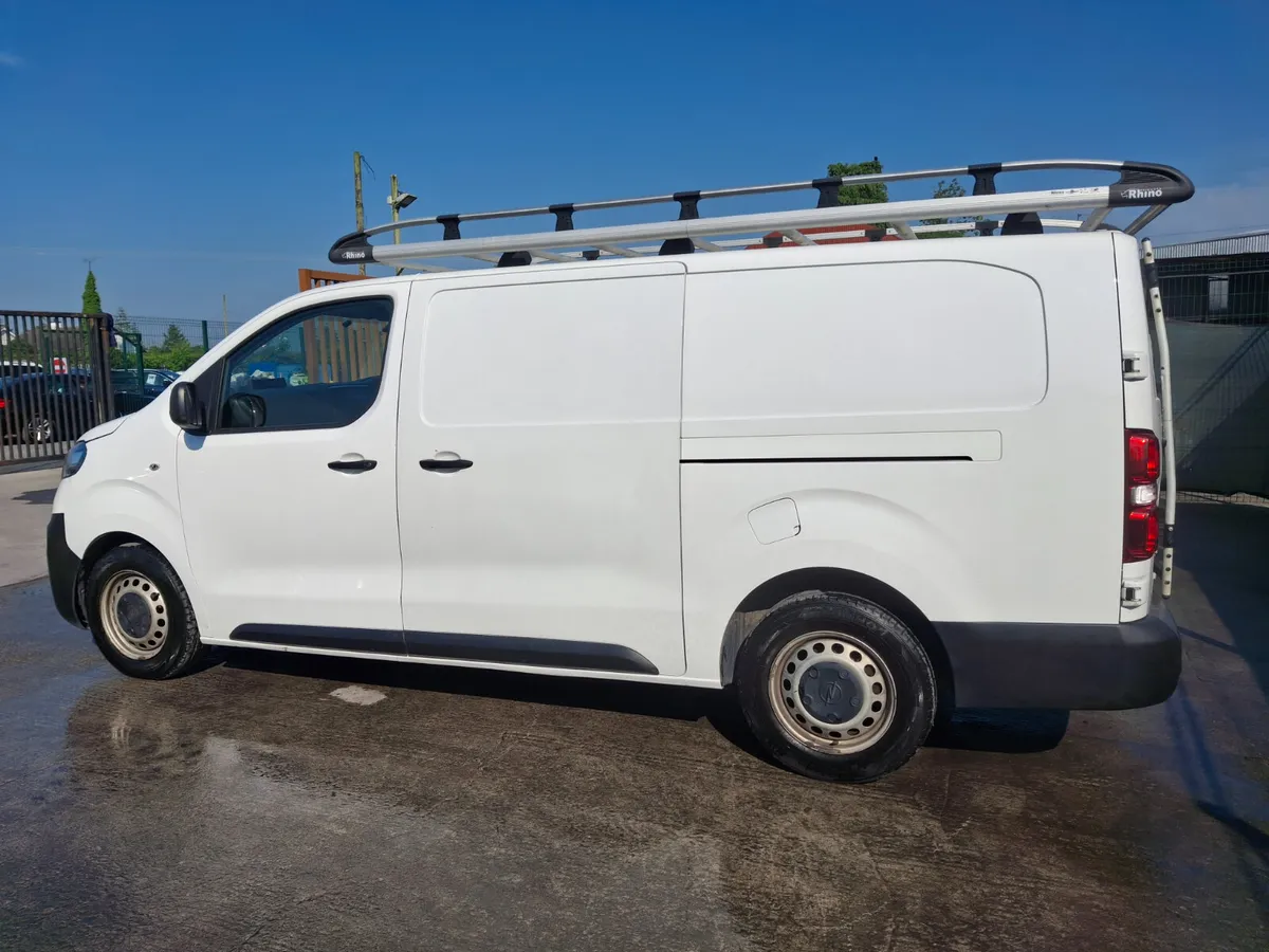 221 Opel Vivaro  1.5 Diesel - Image 4