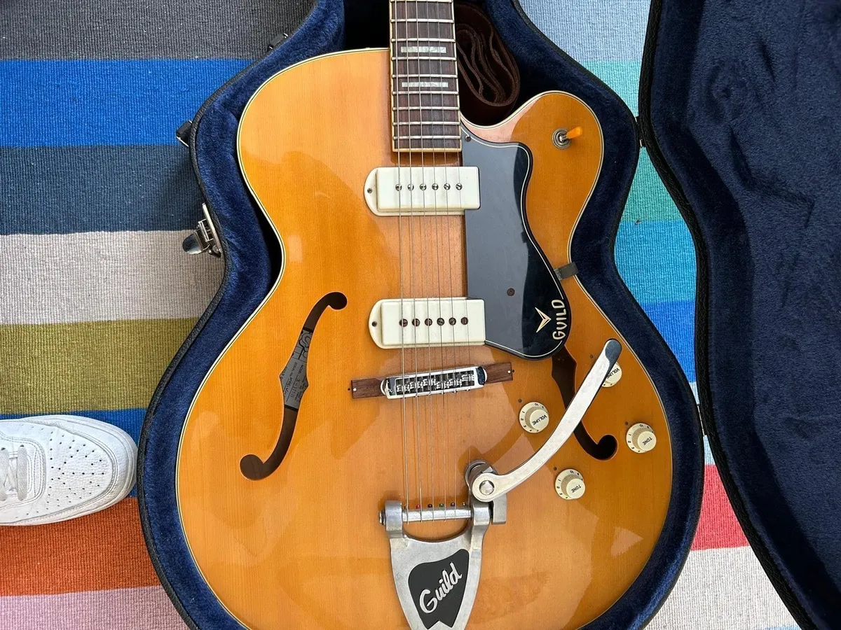 Guild X-175B Manhattan with Hard Case - Image 1