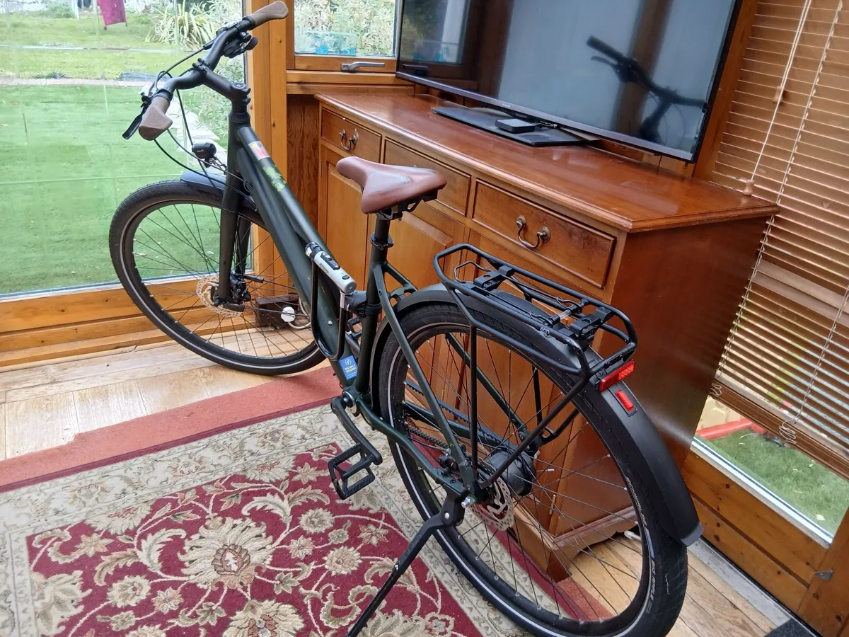 Cube Travel Pro Bicycle -  As New - Only 1,200 - Image 3
