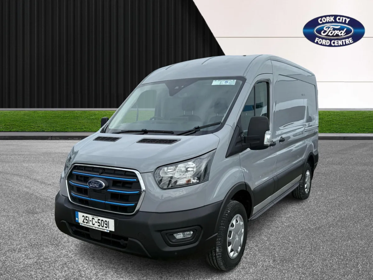Ford Transit TREND 350M 67KWH 135KW - Image 2