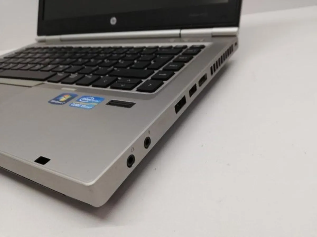 Online Laptop Clearance Auction - Image 2