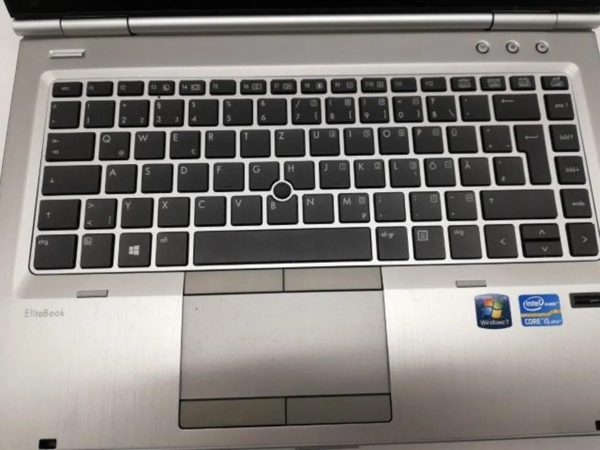 Online Laptop Clearance Auction - Image 3