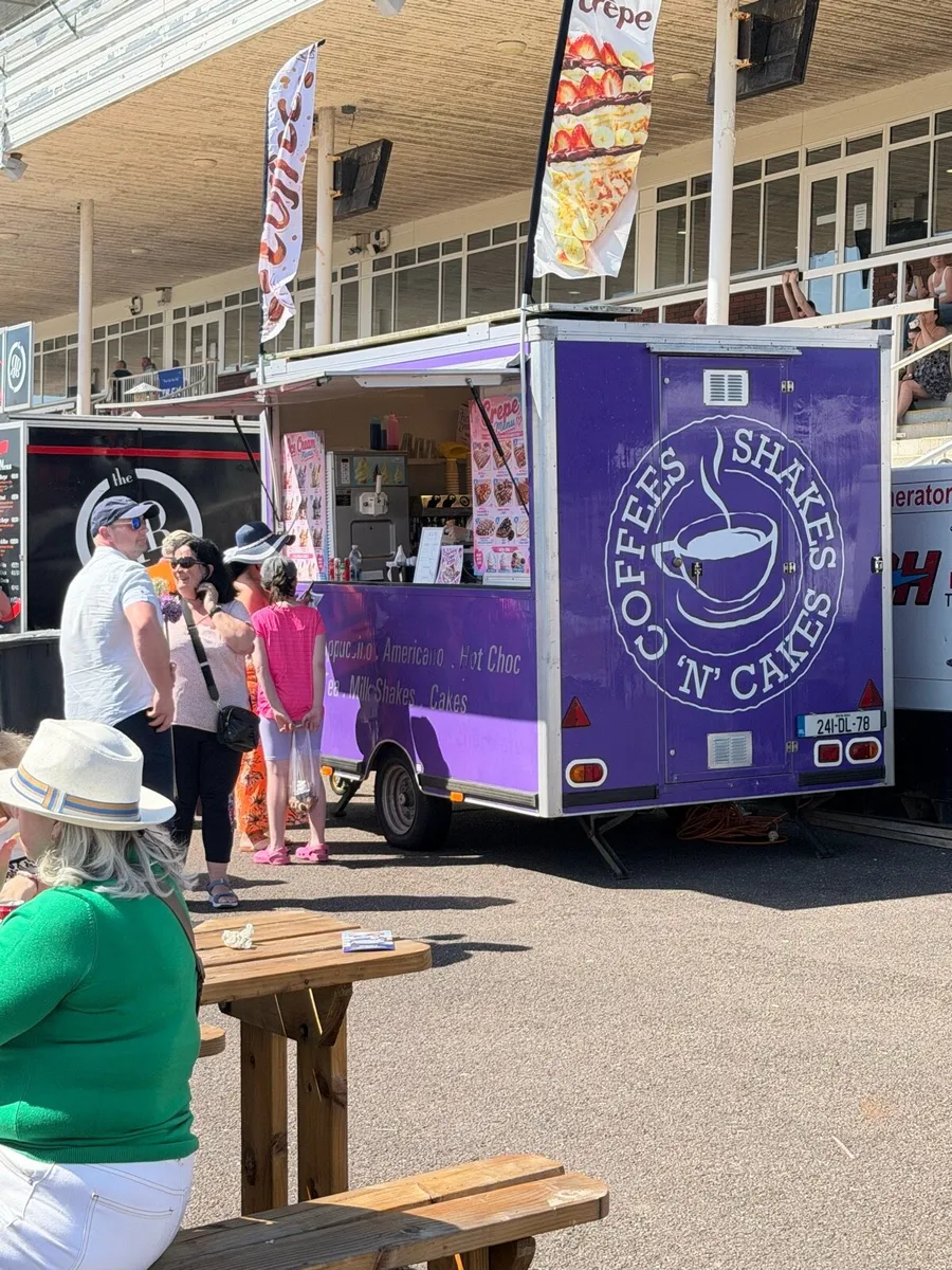 Catering trailer - Image 2