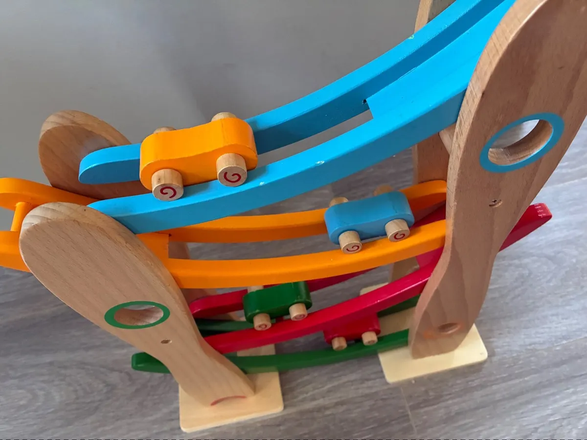 Squirrel Play Wooden Car Roll with 4 cars - Image 3