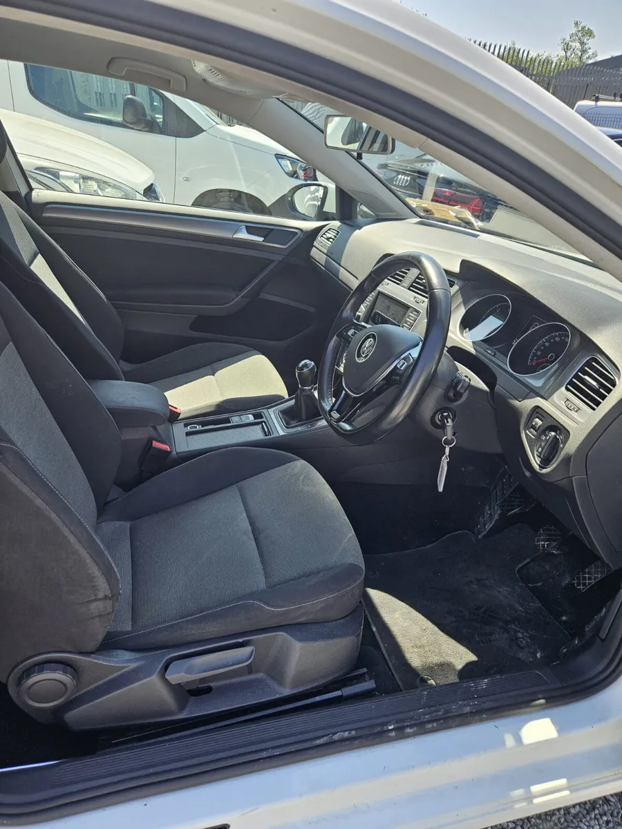 VW Golf Trendline - Image 2