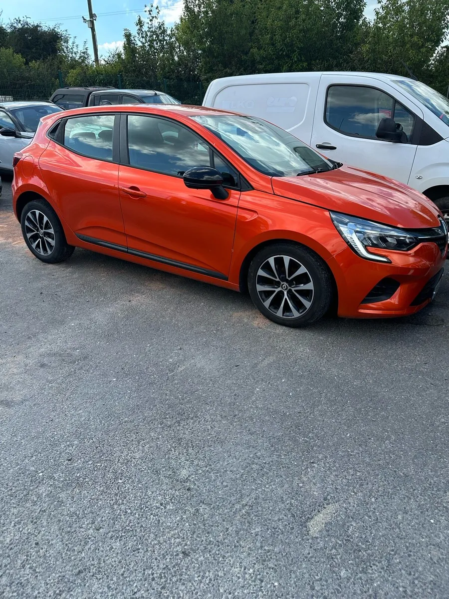 2023 Renault Clio petrol - Image 4
