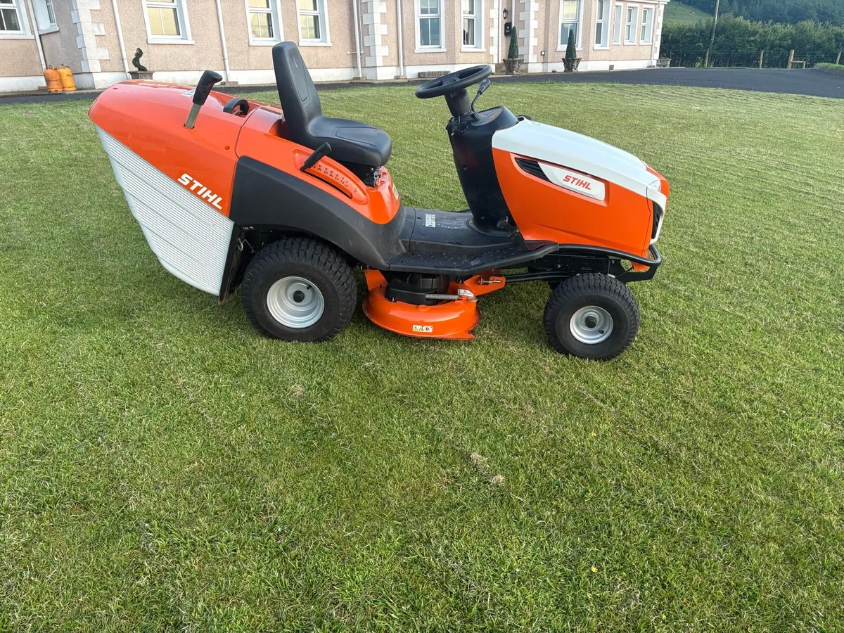 Stihl RT 5097 Ride on Mower - Image 2