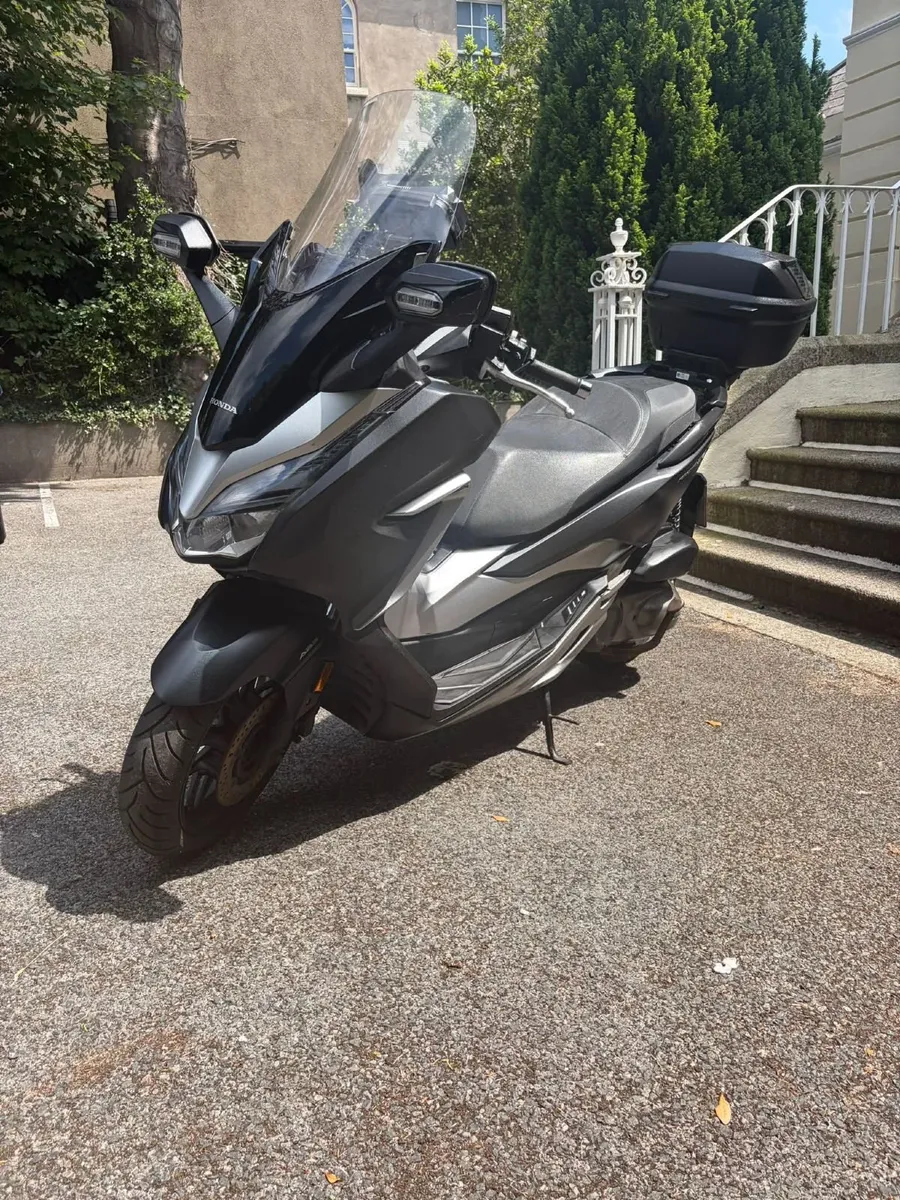 Honda Forza 300 - Image 2