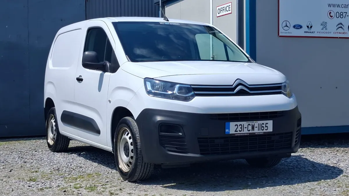 231 Citroen Berlingo 1.5 blue hdi 100 Enterprise - Image 1