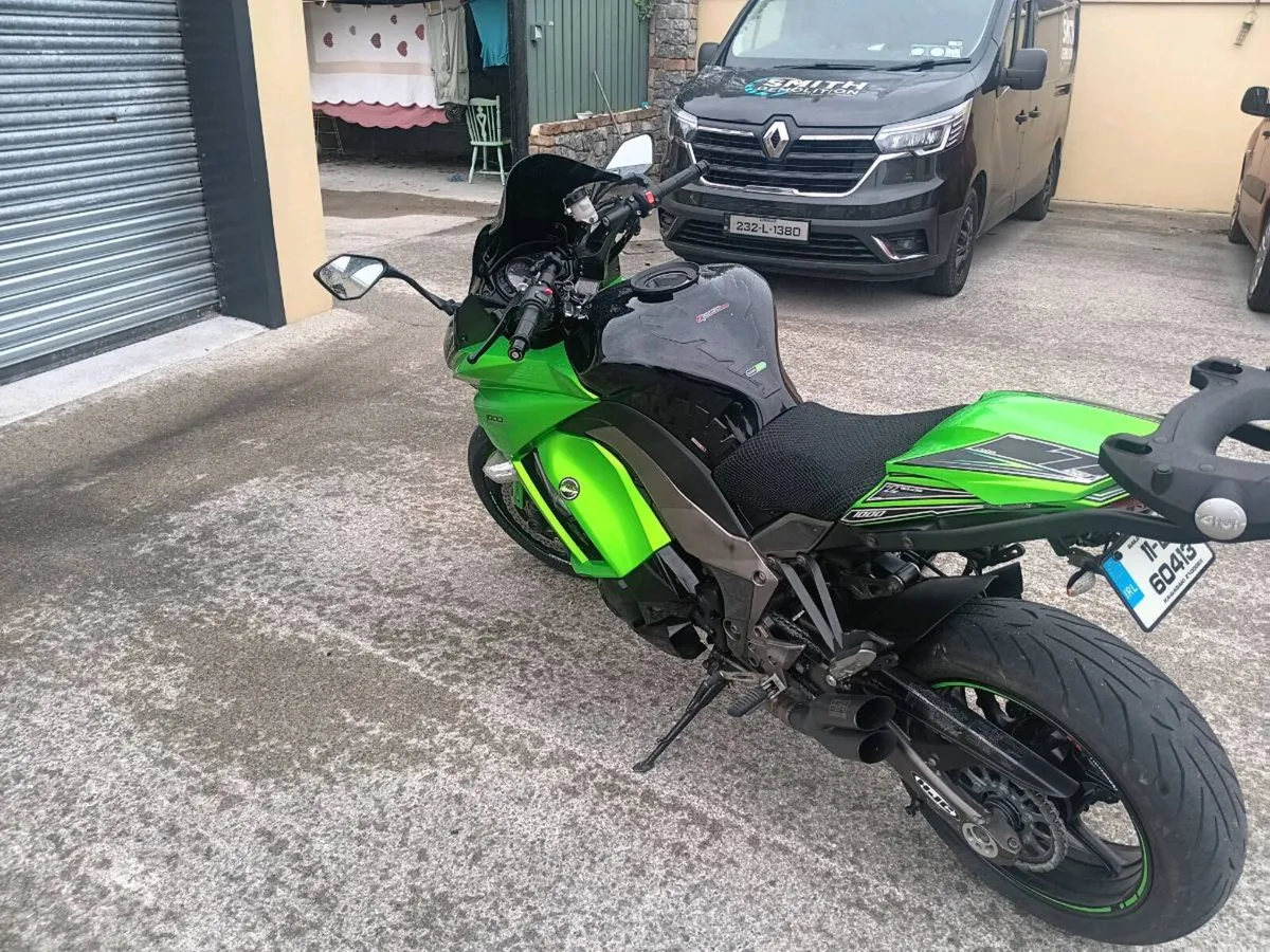 Motorcycle - Image 4