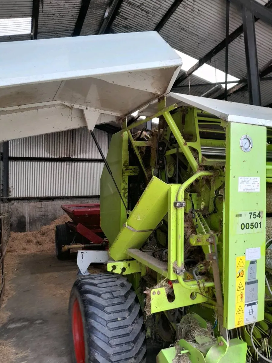 254 Claas Round Baler - Image 2