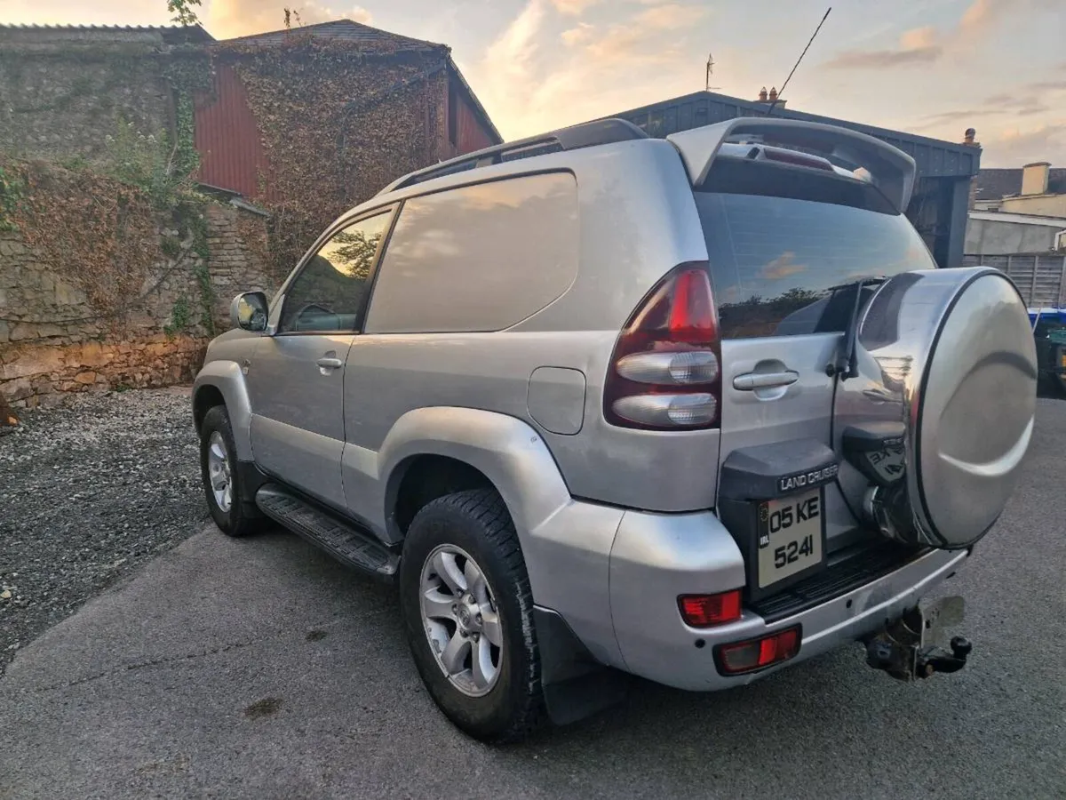 2005 Toyota Landcruiser - Image 3