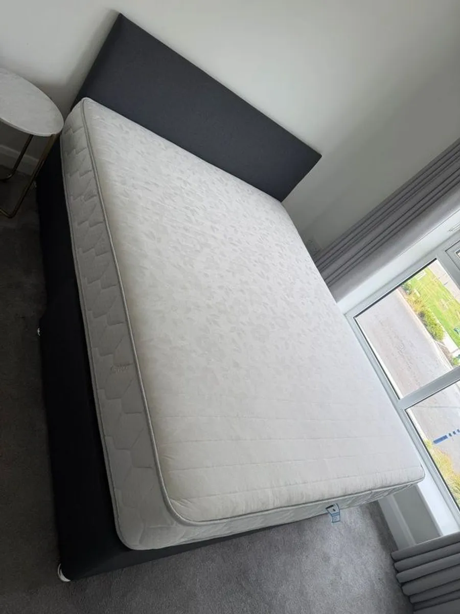 2 superking beds, 1 Double bed and 1 small double - Image 3
