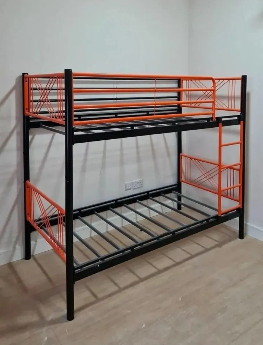Bunk bed - Image 1