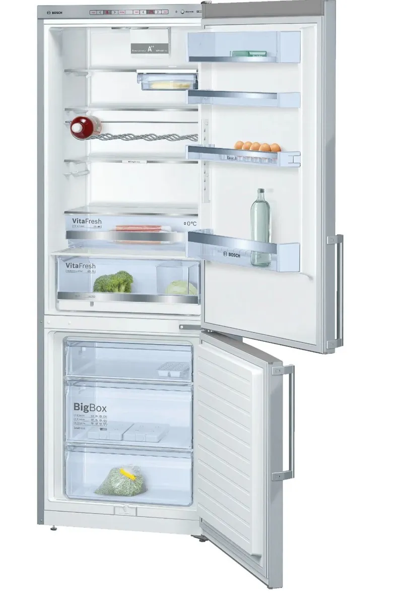 Bosch Extra Wide (70cm) Fridge Freezer - Image 2