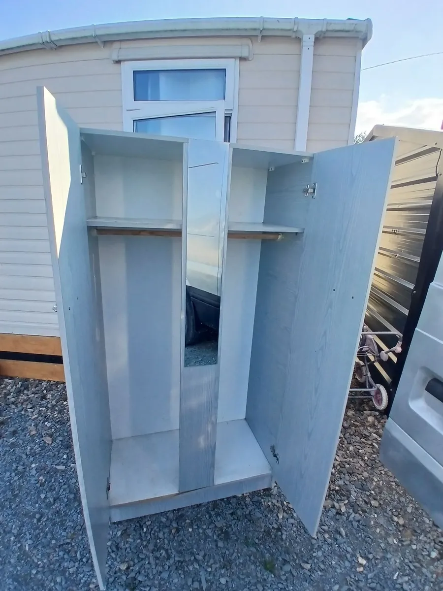 Wardrobe - Image 3