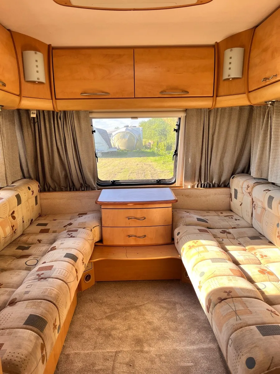 Bailey Senator 6 berth Caravan - Image 4