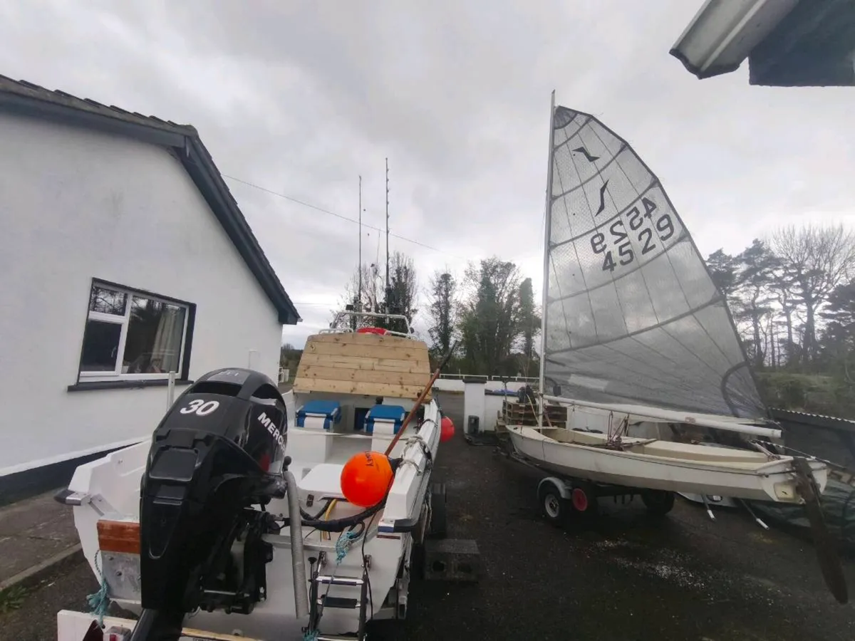 Sailing dinghy - Image 3