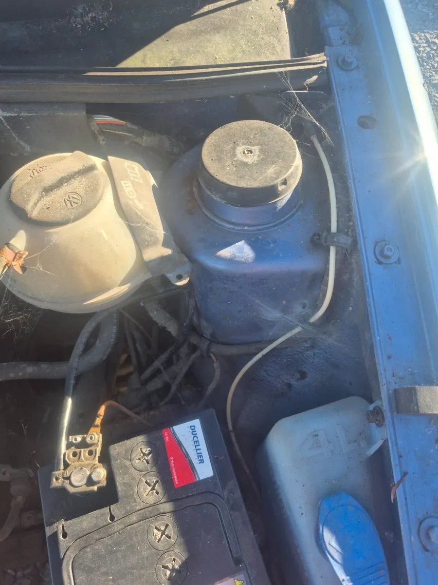Volkswagen Golf 1992 - Image 2